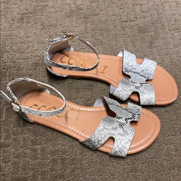 SNAKESKIN SANDAL - Picture 4 of 6